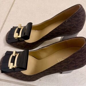 Michael Kors Brown and Black Heel. Neverworn